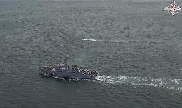 Rusya&#039;dan 300 gemilik dev tatbikat