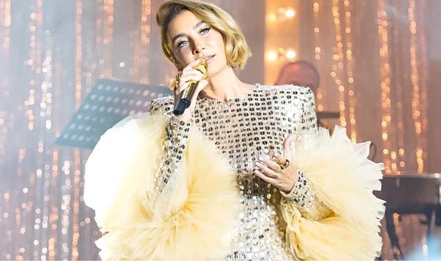 Şarkıcı Sıla, Türkiye-Hollanda maçı için konserini erteledi