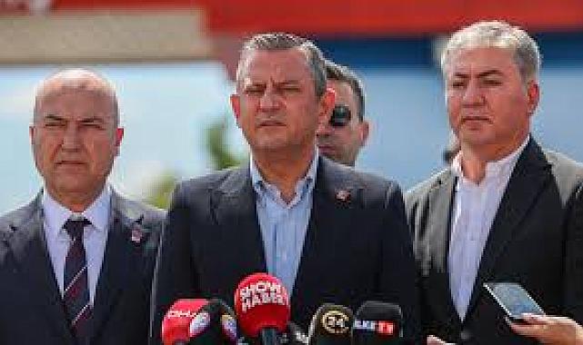 Sivas&#039;ta Madımak Katliamı&#039;nın 31. yılında düzenlenen anma etkinliğinde Özgür Özel ve Erkan Baş, Madımak davasının zaman aşımına uğramasına karşı tepki gösterdi.