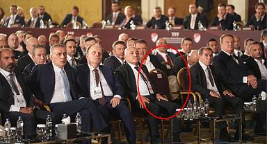 TFF seçiminde kriz! Ali Koç, Büyükekşi'nin yanına oturmayıp sandalyesini boş bıraktı