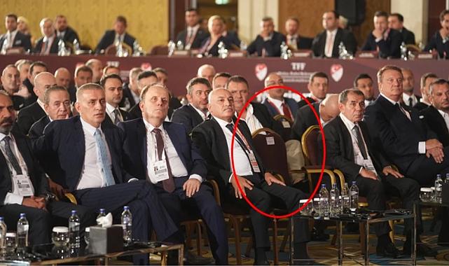 TFF seçiminde kriz! Ali Koç, Büyükekşi'nin yanına oturmayıp sandalyesini boş bıraktı