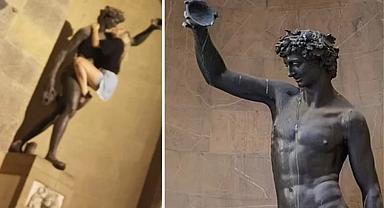 Ülkede infial yaratan görüntüler! Kadın turistin ünlü heykele yapmadığı kalmadı