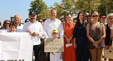 Urla'da sokak hayvanları yasa teklifi protestosu