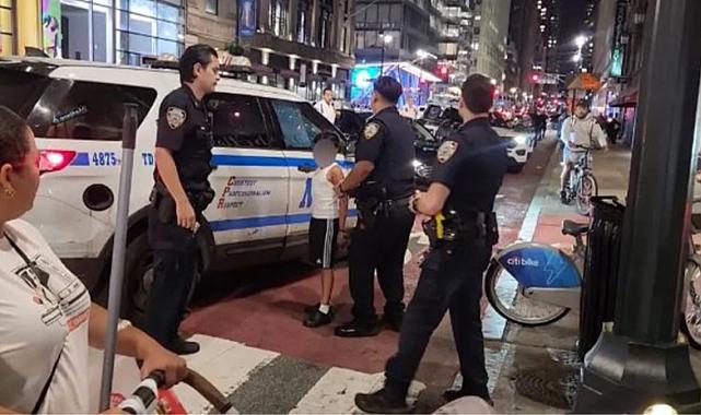 11 Yaşındaki göçmen çocuk, New York'ta soygun ve gasp olaylarına karıştığı için tutuklandı