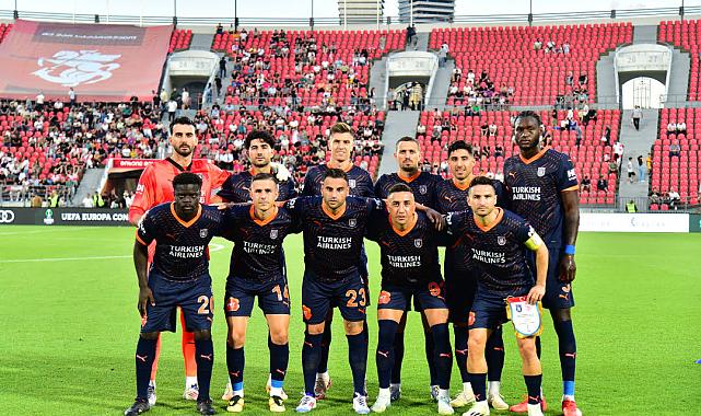 Başakşehir tur için sahaya çıkıyor!