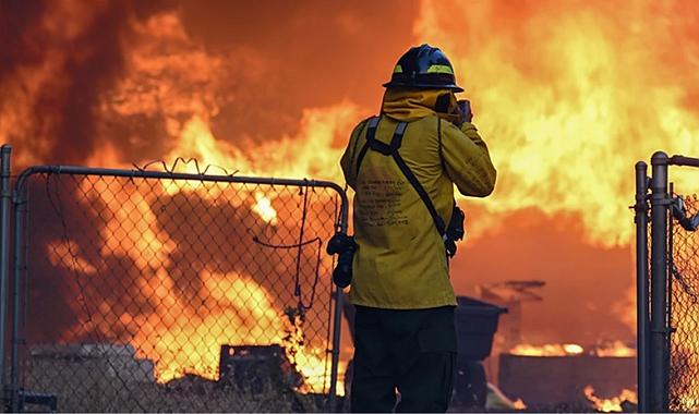 California'da Büyük Yangın! Yüz Binlerce Alan Kül Oldu
