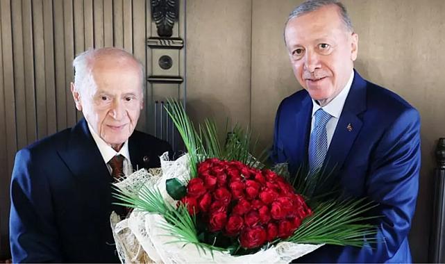 Cumhurbaşkanı Erdoğan, Bahçeli'ye 76 adet gül verdi! Sayının özel bir anlamı var