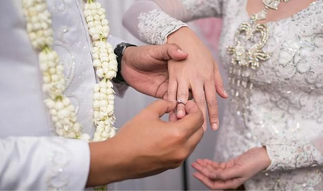 Endonezya'da bir adam, kendisine sürekli olarak neden evli olmadığını soran komşusunu öldürdü