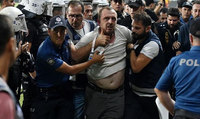Göztepe maçında Fenerbahçe Başkanı Ali Koç'a saldırı!