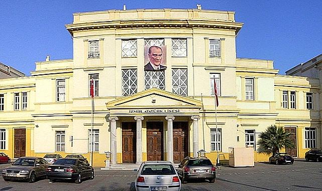 İzmir'de Okul Bahçeleri ve Spor Alanları Satış Listesinde:Tepkiler Büyüyor!