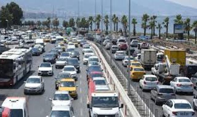 İzmir’de Trafiğe Kayıtlı Araç Sayısı 1 Milyon 889 Bin 500’e Ulaştı: En Çok Artan Otomobil Markası Açıklandı