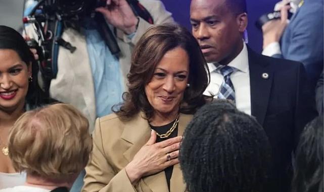 Kamala Harris'in seçim ekibi, medya kuruluşlarına haber vermeden haber başlıklarını Harris'in lehine düzenledi