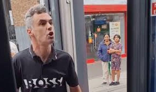 Londra'da bir yolcu, otobüs şoförüne tükürüp Müslümanlara ağır hakaretler etti