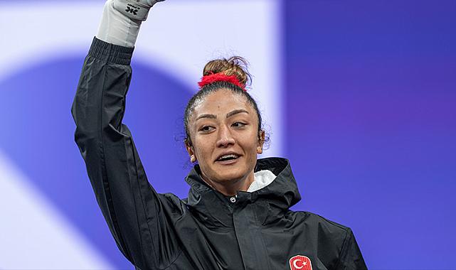 Milli tekvandocu Nafia Kuş Aydın, Paris 2024'te yarı finalde