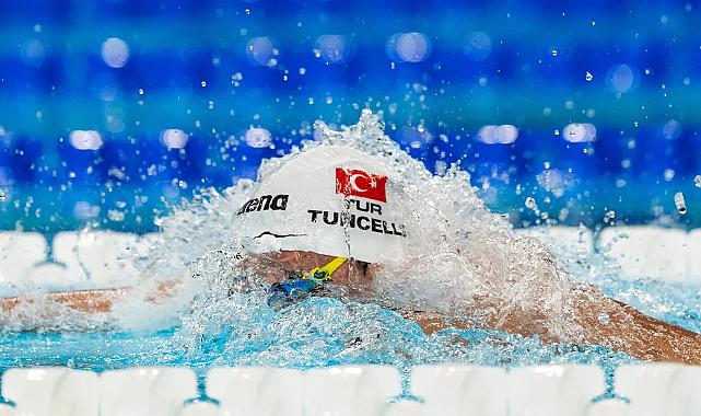 Milli Yüzücü Kuzey Tunçelli&#039;den Tarihi Başarı