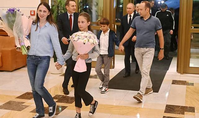 Moskova'ya Dönen Çocuklar: Anne Babalarının Casus Olduğunu Nasıl Öğrendiler?