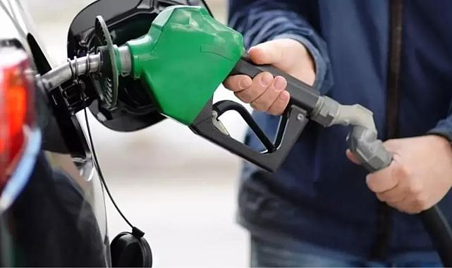 Pompada fiyatlar yine değişiyor: Benzinin litre fiyatına indirim yapılacak!