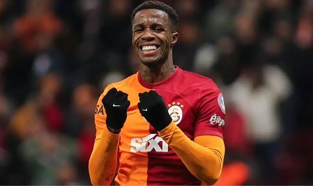 Wilfried Zaha, Lyon'a kiralık olarak transfer oluyor