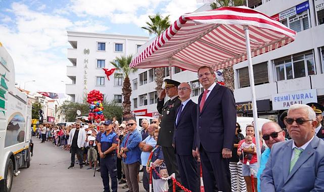 AYVALIK'IN DÜŞMAN İŞGALİNDEN KURTULUŞUNUN 102. YIL COŞKUSU YAŞANDI