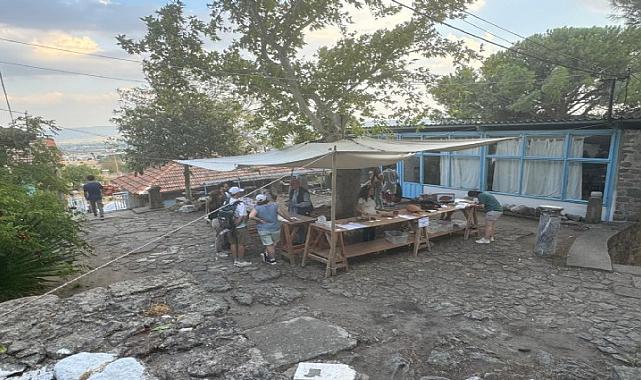 Binlerce yıllık kültürel mirasın tanığı Bergama’daki kazı evi kapılarını tarih severlere açtı