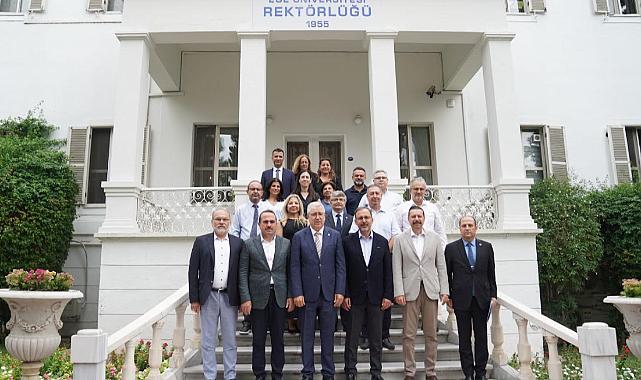 Ege Üniversitesinde İzmir Körfezi'ndeki çevresel sorunların çözümü ile ilgili toplantı yapıldı