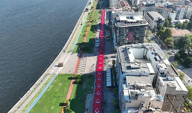 İzmir 9 Eylül'e hazırlanıyor: Zafer Yürüyüşü, fener alayı, Haluk Levent konseri..