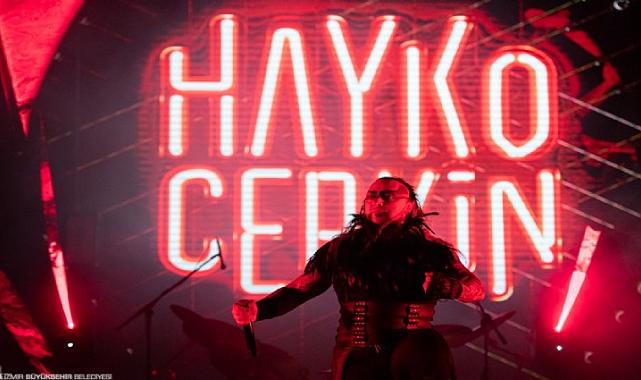 İzmir Enternasyonal Fuarı'nda Çim Konserleri Coşkusu: Ceylan Ertem ve Hayko Cepkin İzmirlilere Unutulmaz Anlar Yaşattı