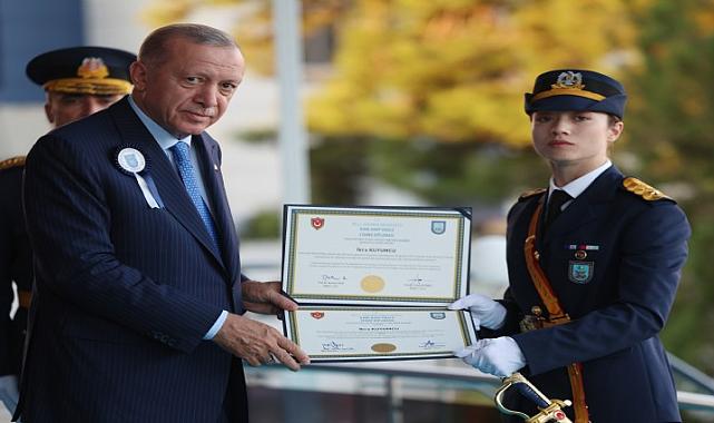 Kadın Teğmenler, Kara, Hava ve Deniz Harp Okullarının Zirvesinde
