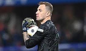 Beşiktaş'ın yıldız kalecisi Mert Günok Galatasaray derbisinde yok