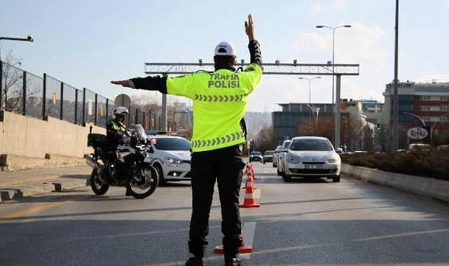 İzmir Büyükşehir uyardı: Trafiğe kapanacak yolu açıkladı