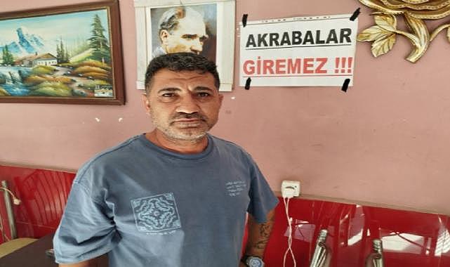 İzmir'de ilginç pankart: Bedavacı akrabalara pankart engeli