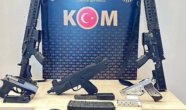 İzmir&#039;de Suç Örgütüne Yönelik Operasyonda 7 Tutuklama