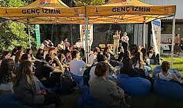 İzmirli gençlerin fırsat eşitliği "Deneyim Yolculuğu" ile başladı!