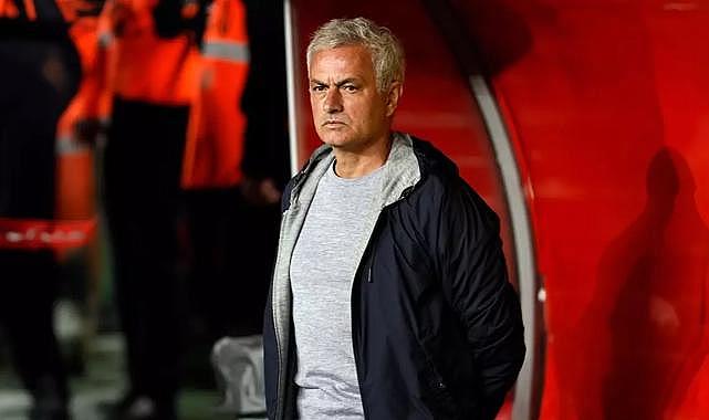 Jose Mourinho, üç asgari ücreti 1 gece uyumak için veriyor