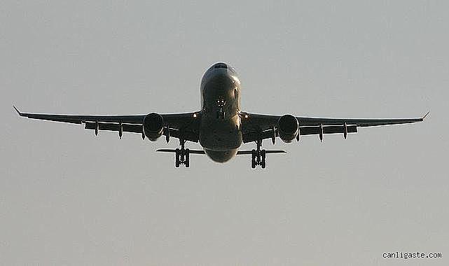ABD'den Haiti'ye giden yolcu uçağına inişe geçtiği anda ateş açıldı