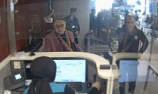 Barbaros Şansal, İstanbul Havalimanı'nda gözaltına alındı