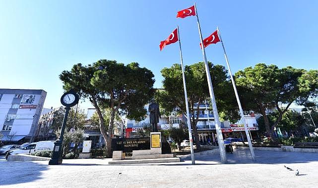 Başkan Tugay Edebiyat Festivali’ni şiirle açtı