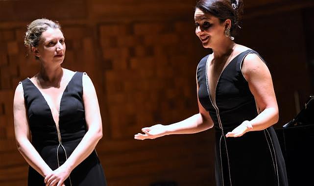 Duo Blanc & Noir Simply Classic konseri büyük ilgi gördü