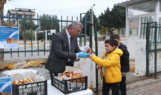 Güzelbahçe Belediyesi’nden çocuklara okul sürprizi