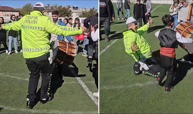Kendini oyun havasına kaptıran polis memuru büyük beğeni topladı