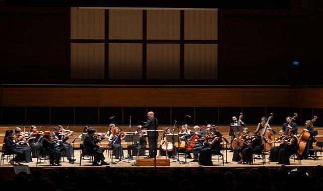 Sihirli Flüt’ün notaları İzmir’de yankılandı