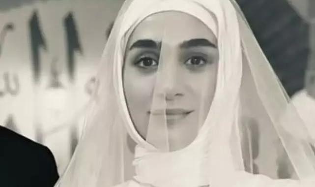 Akasya Durağı'nın Zeyno'su tesettüre büründü!