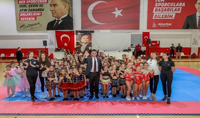 Bayraklılı çocuklardan muhteşem gösteri