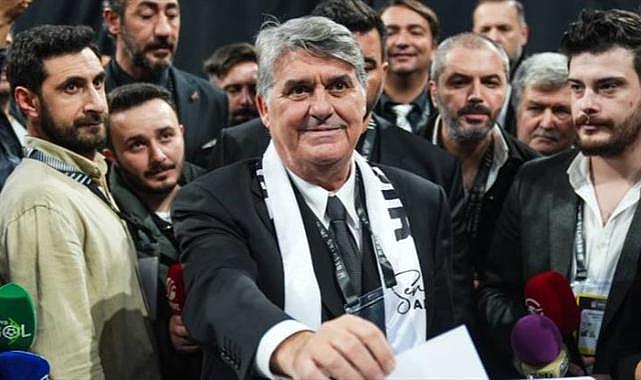 Beşiktaş'ın yeni başkanı Serdal Adalı oldu!