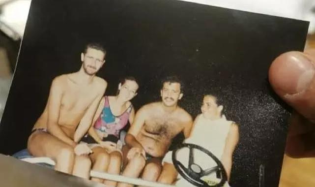 HTŞ, Esad'ın mayolu fotoğraflarını paylaştı