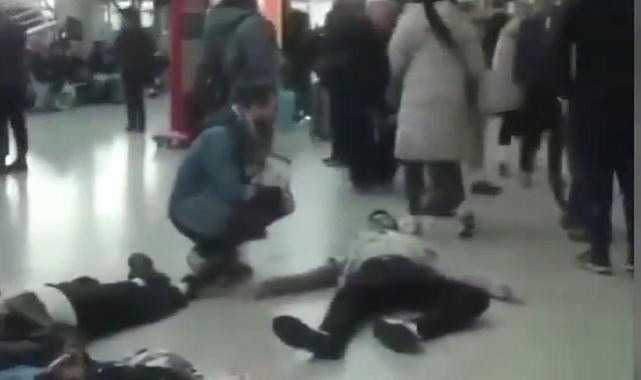 İngiltere'de İsrail protestosu! Ölü gömme eylemi düzenlediler