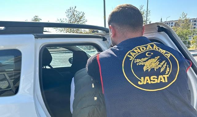 İzmir&#039;de &#039;Daltonlar&#039; çetesi operasyonu: 6 gözaltı