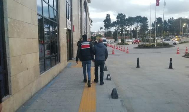 İzmir'de terör örgütü üyelerine operasyon: 5 gözaltı