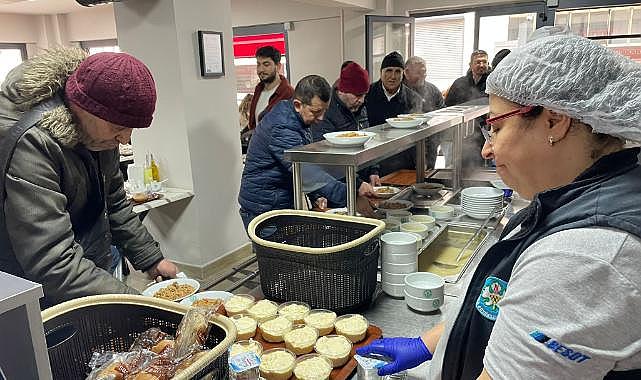 ‘Kent Lokantası’ ve 'Halk Mandıra’ 10 Binlerce Kişiye Ulaştı Zeyrek, “Üreten, ürettiğini adilce hakça bölüşen bir düzen”