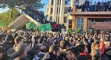 Suriye'deki o söylenti insanları sokaklara döktü: Çatışmalar çıktı!